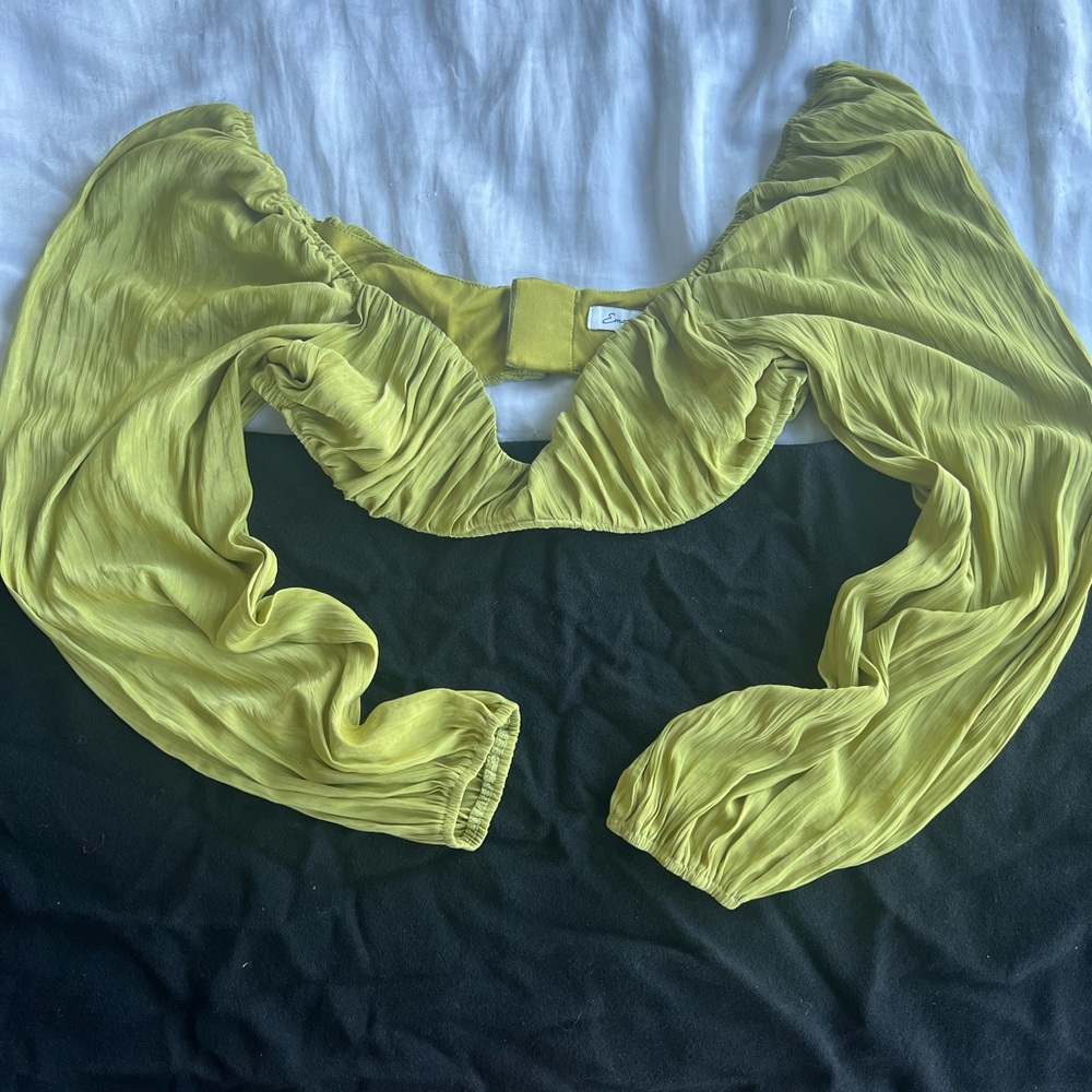 Emory Park Yellow Wire Flowy Sleeve Top